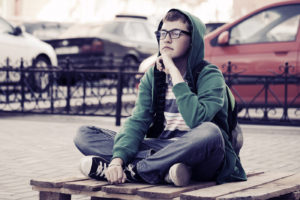 Here is a youth group lesson about the goal of our lives is to focus on Jesus. Instead of focusing on the distractions of life, it’s important to focus on God. Sometimes the distractions actually help us see God more clearly.