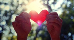 Here&rsquo;s a free youth group game that includes a quick lesson on &ldquo;God&rsquo;s Love&rdquo; based on Ephesians 3:16-17.